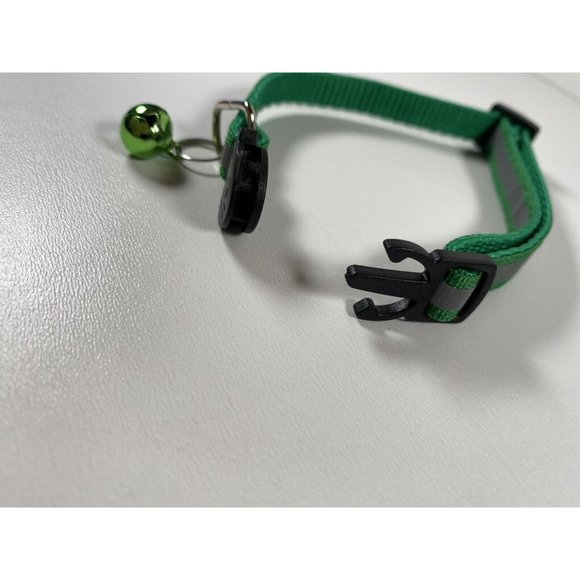 Green Cat Breakaway Collar New With Jingle Bell And Reflective Strip - Picture 5 of 5